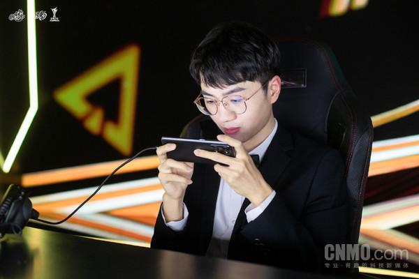 手机 良心推荐四款全能旗舰水桶